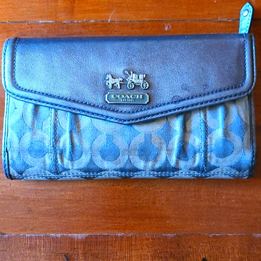 coach wallet